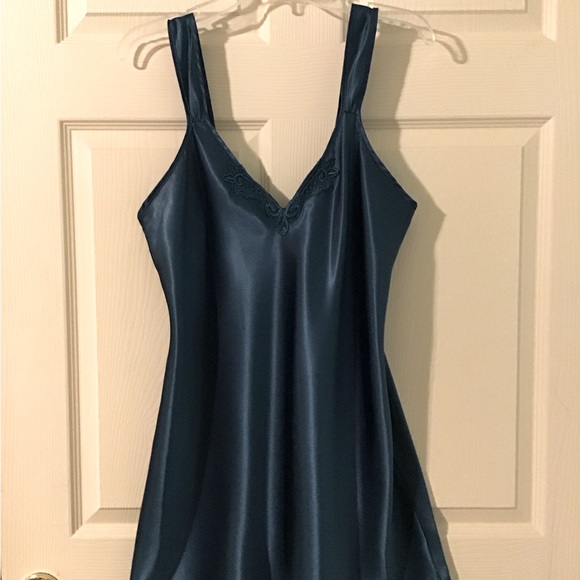 Adonna, Adorable Nightie, Aqua Blue in color, medium size. - Picture 1 of 3